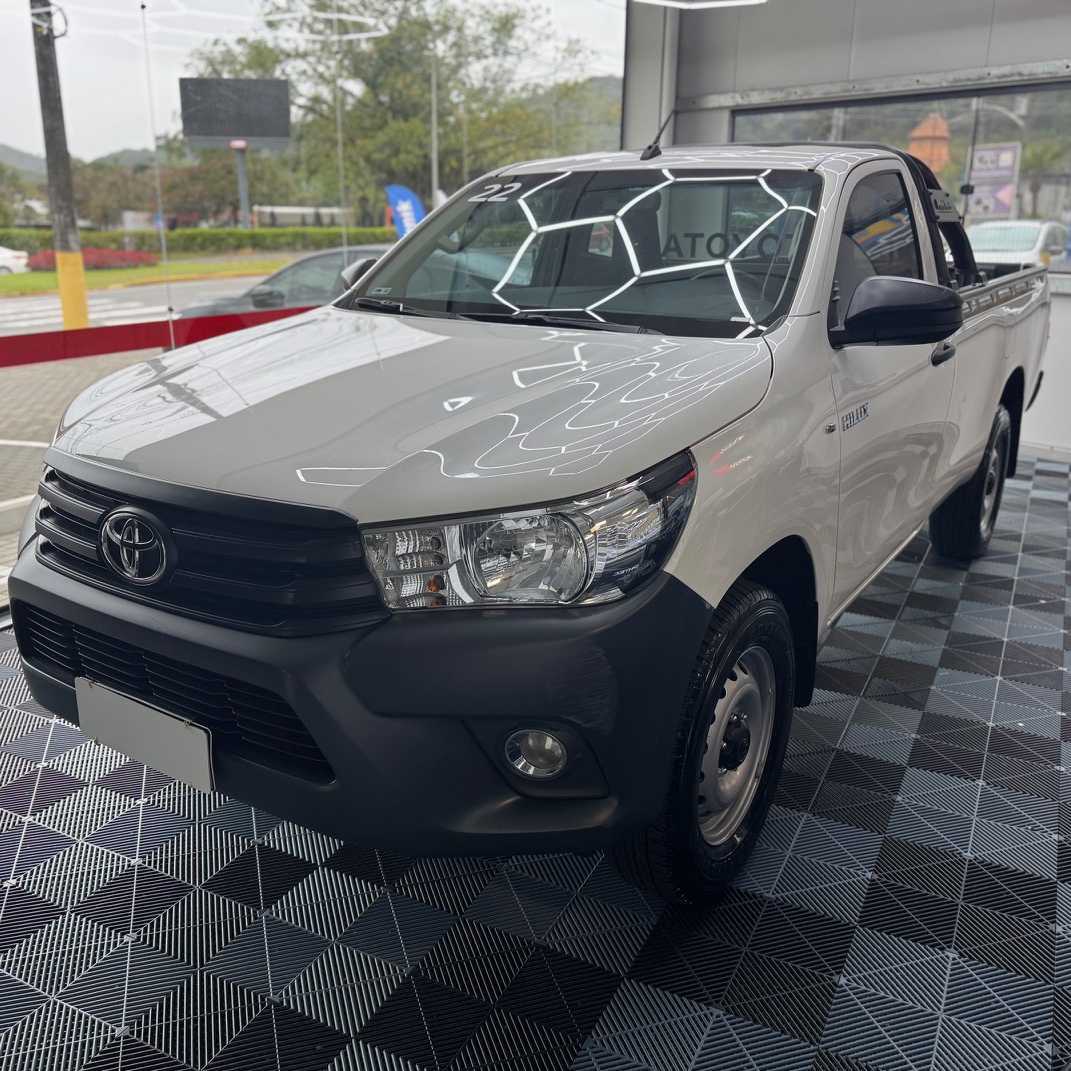 Toyota Hilux CS 2.8 Diesel Mec. 4X4 2022